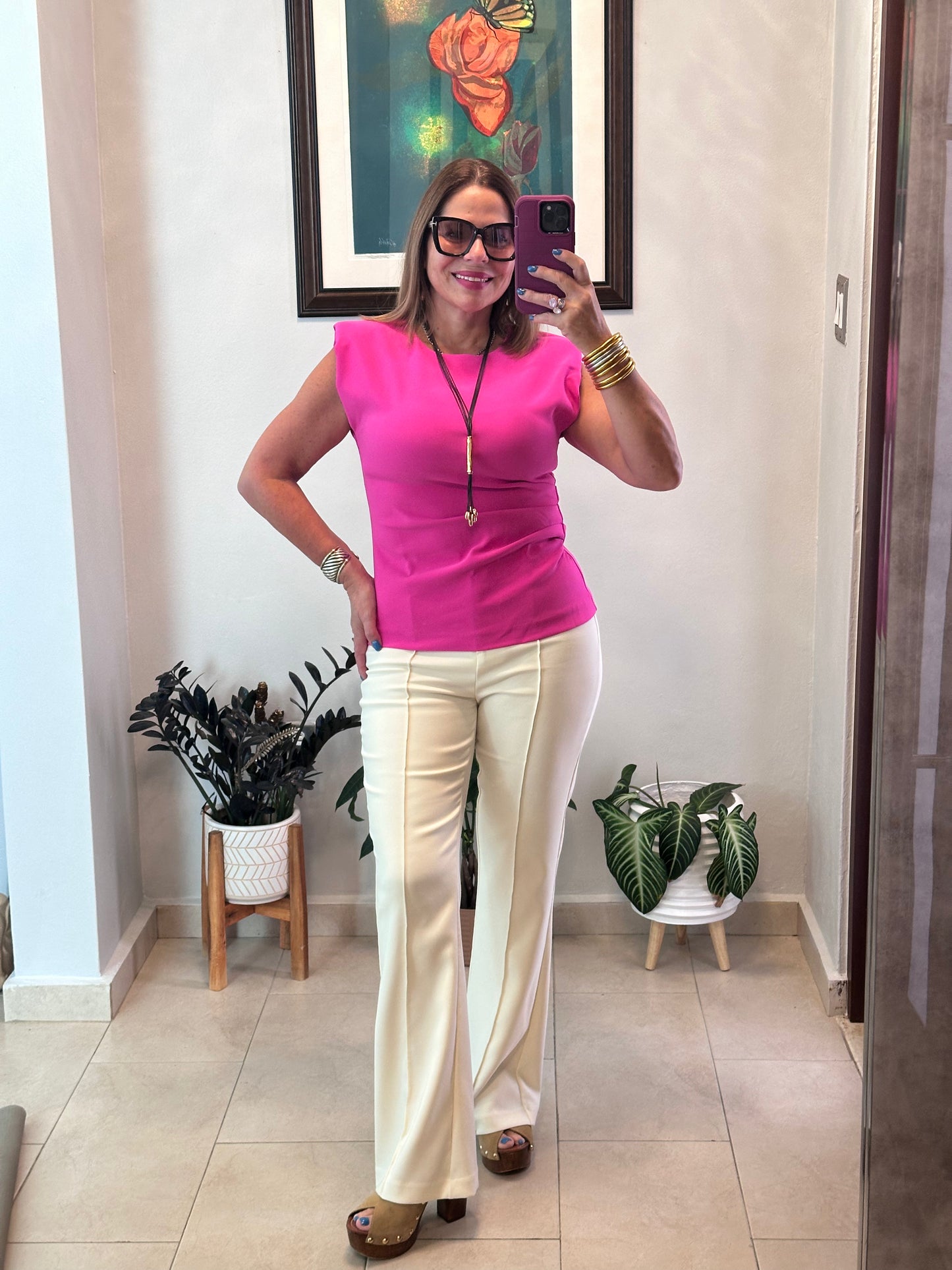 Round Neck Sleeveless Top